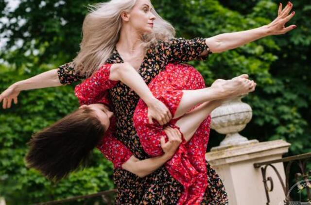 Juodkrantės kurorto fenomenas: nuo Balio salos kaukių iki senųjų sutartinių ir miško maudynių sengirėje