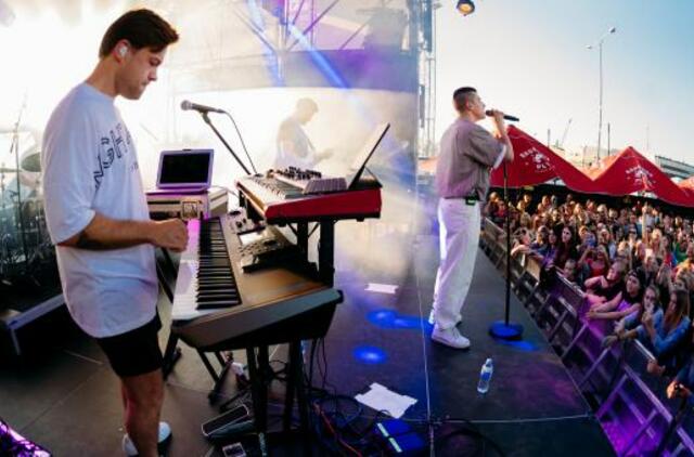 Klaipėdiečiai šėlo pagal Donato Montvydo dainas – įvyko ir premjera