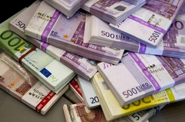 Klaipėdoje iš moters išviliota didžiulė pinigų suma