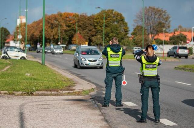 Policininkai baudė neblaivius vairuotojus ir dviratininkus