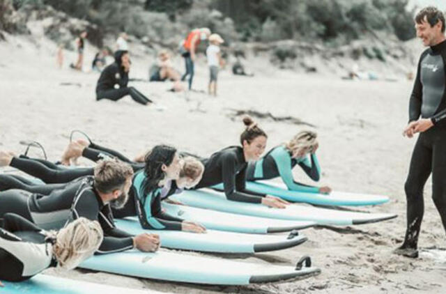 Vandens sporto entuziastai rugsėjį kviečiami pasikinkyti bangas