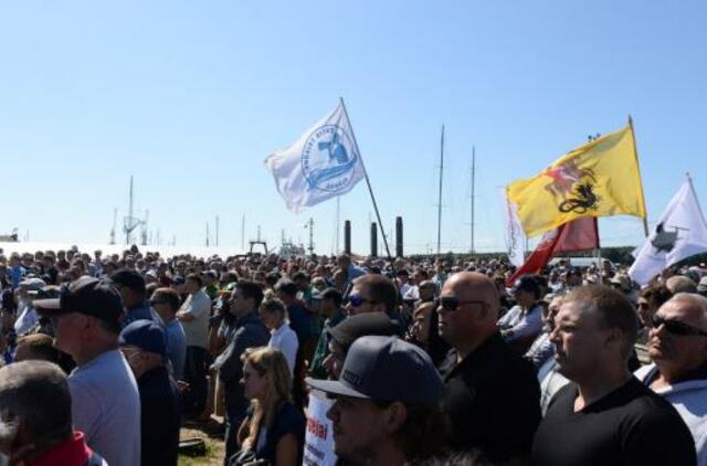 Žvejai mėgėjai kyla į kovą už Kuršių marių žuvis