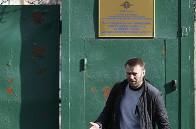 Aleksejus Navalnas pabudo iš komos