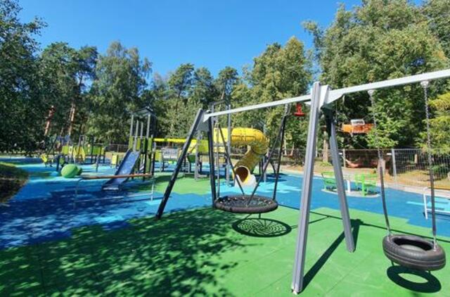 Atnaujinta vaikų žaidimų aikštelė Poilsio parke