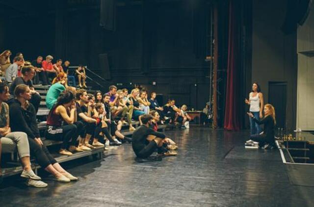 Operetėje „Orfėjas pragare“ laiptai sujungs žemę ir dangų