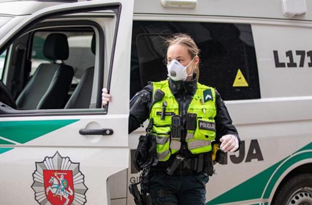 Suvestinė: pareigūnui siūlė kyšį