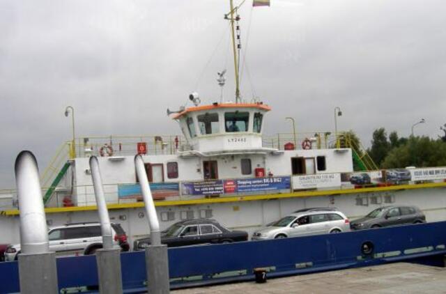 Nusprendė registruotiems Neringoje ir Smiltynėje leisti pirmumo tvarka patekti į keltą