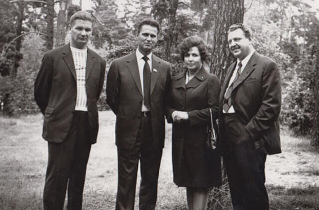 Klaipėdos akvarelės: namai ir žmonės (648)