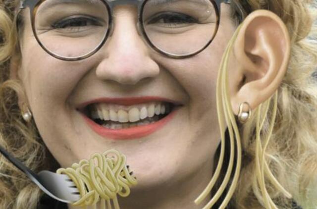 A.Armonaitės pomėgis - kabinti makaronus