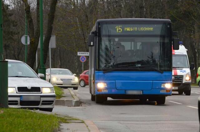 Autobusų bilietų kainų siūlo nedidinti