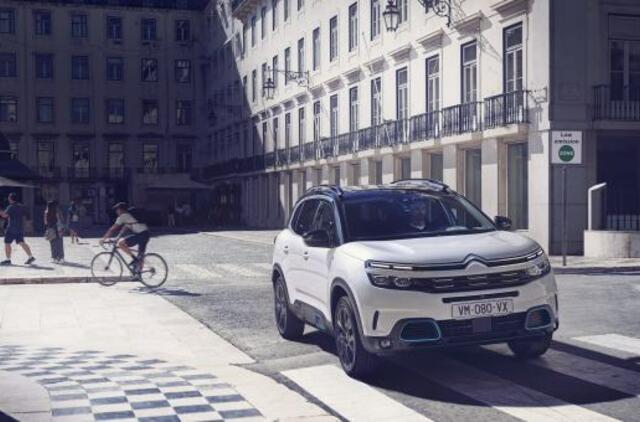 Automobilių pasaulio mitai: kaip tarp jų nepasiklysti