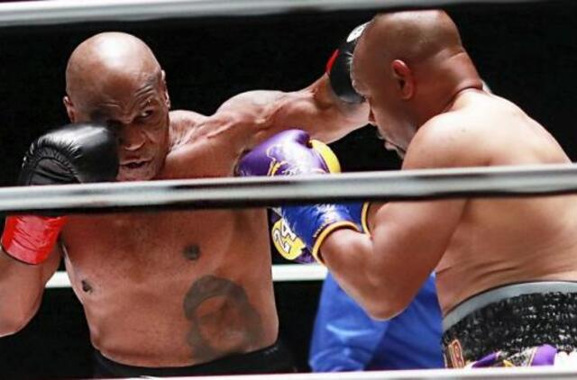 Istorinis sugrįžimas: M. Tysonas grįžo į ringą