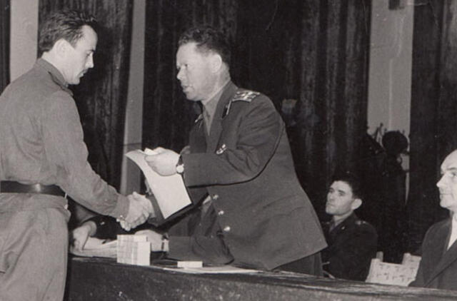 Klaipėdos akvarelės: namai ir žmonės (652)