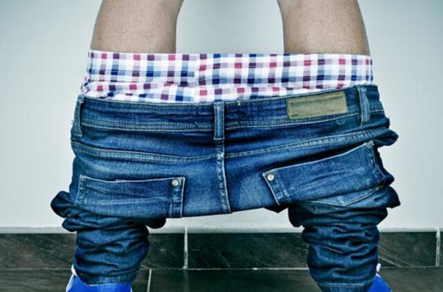 Nusismaukęs kelnes parduotuvėje parodė lytinį organą