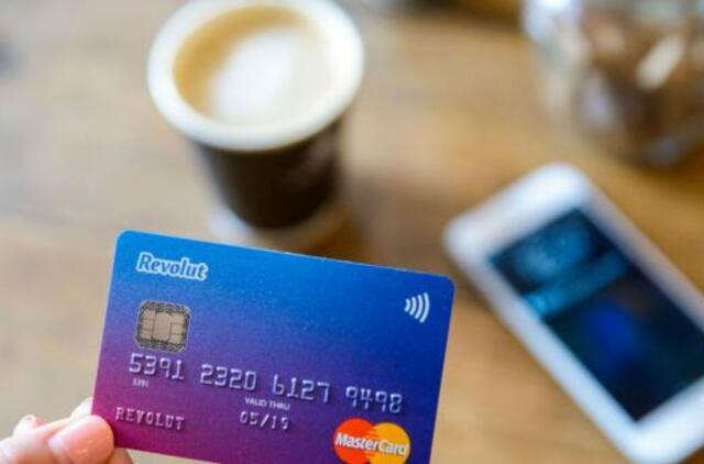 „Revolut“ klientai galės matyti SEB ir „Swedbank“ sąskaitų informaciją