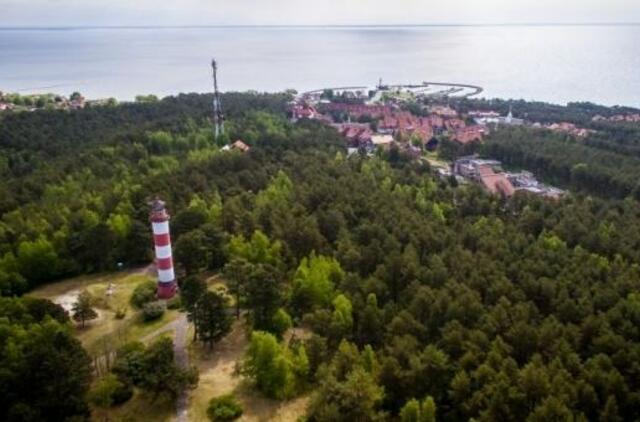 Urbo kalno Neringoje takai pradedami kloti specialia danga