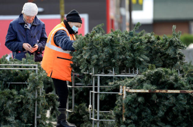 Žaliaskares įžiebsime ekranuose