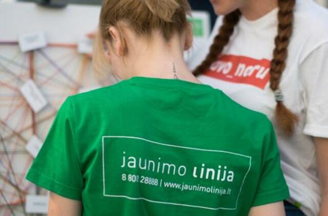 “Jaunimo linija” : svarbu, kad per šventes būtų su kuo pasikalbėti