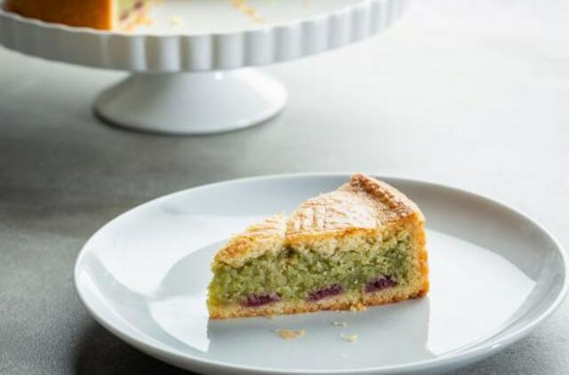 Pasilepinkite pyragais: tradicinis prancūziškas ir su midijomis