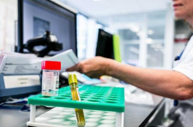 Persirgusiems COVID-19 skiepytis nėra būtina, teigia Kauno klinikų gydytoja