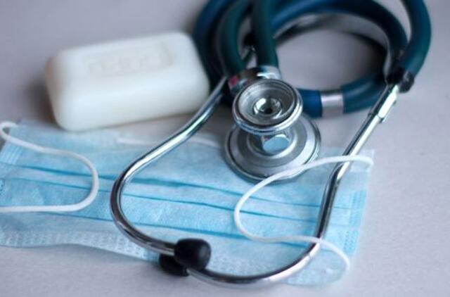 Patvirtintų COVID-19 atvejų skaičius vėl perkopė 2 tūkst.