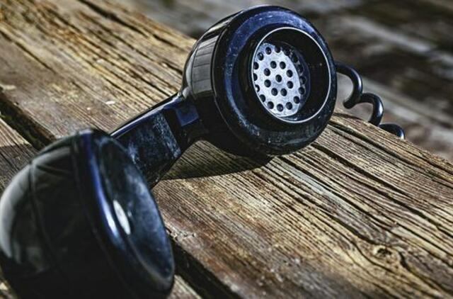 Sukčiai iš senjorės išviliojo 395 eurus ir banko kortelę