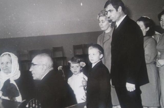 Klaipėdos akvarelės: namai ir žmonės (664)