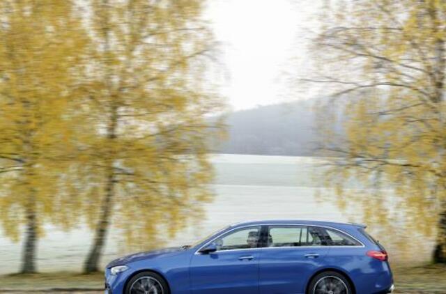 „Mercedes-Benz“ pristatė į skaitmeninių technologijų amžių perėjusią naująją C klasę