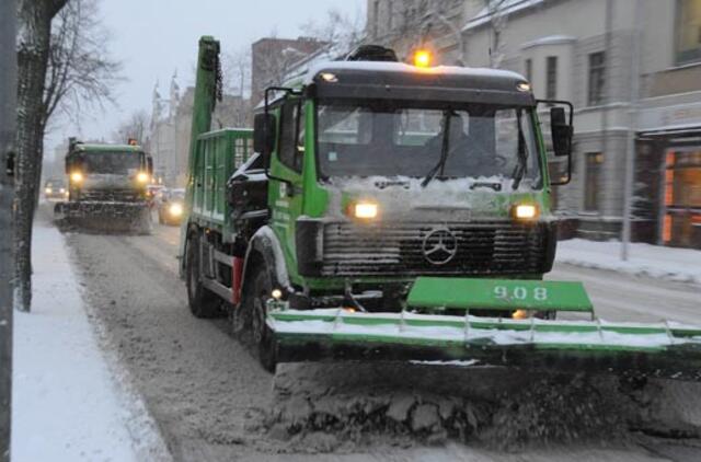 Tikroji kelių priežiūros virtuvė: kodėl kelius barstyti būtina dar prieš iškrentant sniegui?