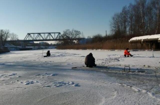 Vasario 16-tąją patikrinta daugiau nei 200 poledinės žūklės mėgėjų
