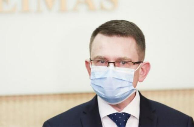 A. Dulkys: svarstoma leisti „AstraZeneca“ vakcina skiepytis visiems norintiems be eilės