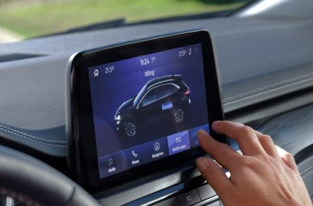 Automobiliai tampa vis išmanesni – pigesnių modelių galimybės neatsilieka nuo prabangesnių