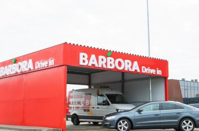„Barbora“ plečia drive in stotelių tinklą: naujiena – prekių atsiėmimas pakeliui į namus