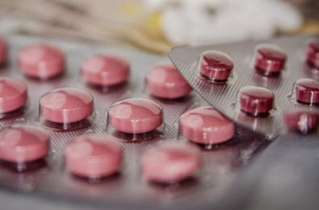 Brangsta rūkalai, daliai žmonių mažėja priemokos už vaistus