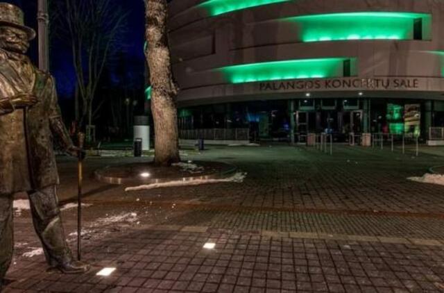 Minint Švento Patriko dieną, Palangos koncertų salė „sužaliavo“
