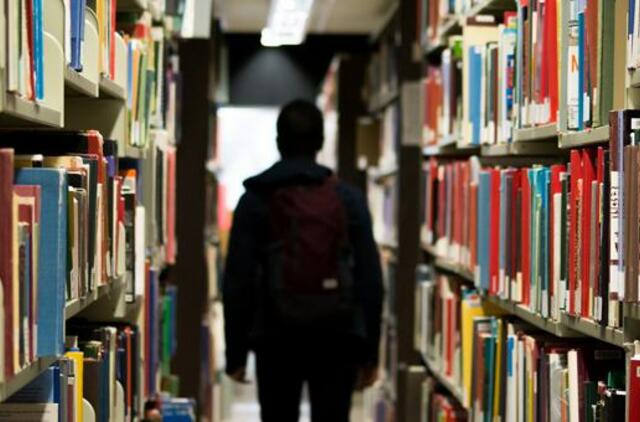 Švietimo profsąjungos stebisi konsultacijomis abiturientams nepaskiepijus mokytojų