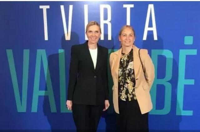 Vidaus reikalų ministrė Agnė Bilotaitė ir Šventosios seniūnė 