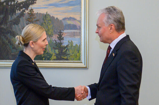 Agnė Bilotaitė, Gitanas Nausėda