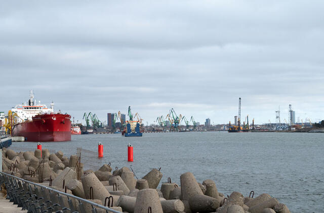 GYLIS. Artimiausiu metu planuojama pradėti Klaipėdos uosto gilinimo darbus. Uostas bus pagilintas maždaug 1 metru iki 15,5-16 metrų. Vitos JUREVIČIENĖS nuotr.