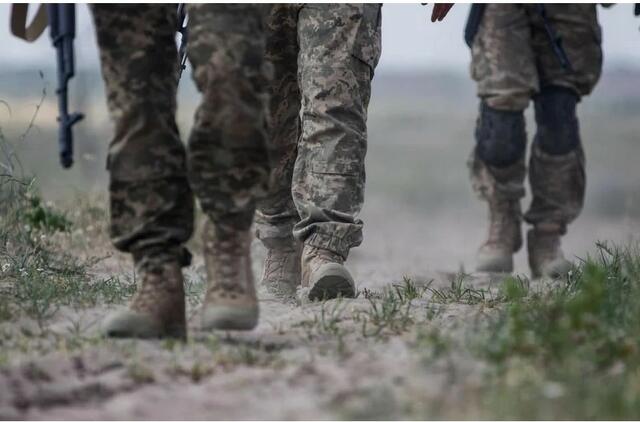 Dauguma Rusijos kariškių nori pasitraukti: atsisako pasirašyti sutartis