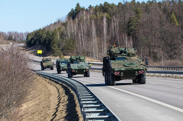 Pabradėje pradedamos kovos mašinų „Vilkas“ įgulų kvalifikavimo pratybos