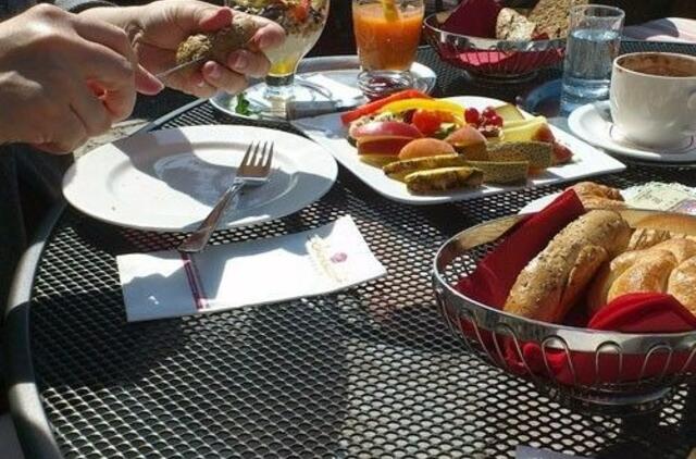 Sotūs pusryčiai padeda išvengti persivalgymo