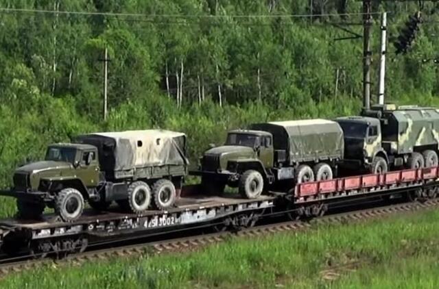 Nuo bėgių nuvertė traukinio sąstatą 