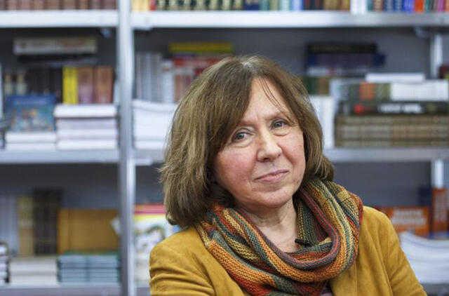 Nobelio literatūros premijos laureatei S. Aleksijevič VDU įteiks garbės daktaro regalijas