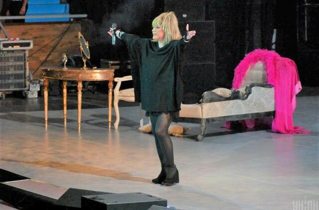 Iš Rusijos išvykusi Alla Pugačiova "vatnykams" paliko žinutę