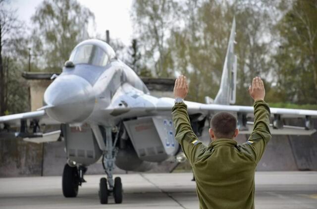 Sunaikintas okupantų šaudmenų sandėlis, vadavietė ir ryšių centras Chersono srityje