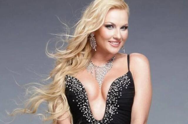 Kamalia atskleidė, kaip po solinio koncerto Pakistane pabėgo nuo gerbėjų