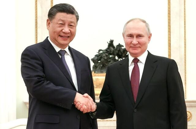 Xi Jinpingas susitikime Kremliuje pavadino Putiną "brangiu draugu"