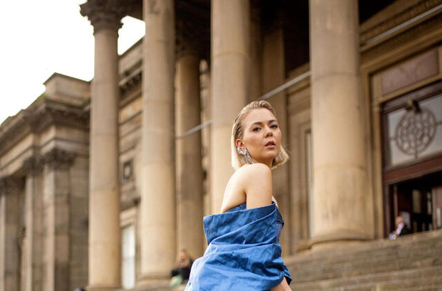 PATIKO. „Eurovizijos“ atidarymo iškilmėse pasirodžiusi Lietuvos atstovė Monika Linkytė sulaukė daug komplimentų dėl pasirinkto įvaizdžio. Asmeninio albumo nuotr.