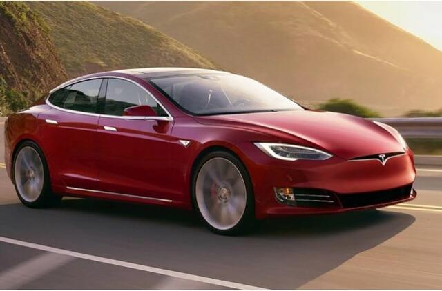 "Tesla" elektromobilių vidutinė rida yra didžiausia iš visų